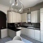 B&be's Apartment *